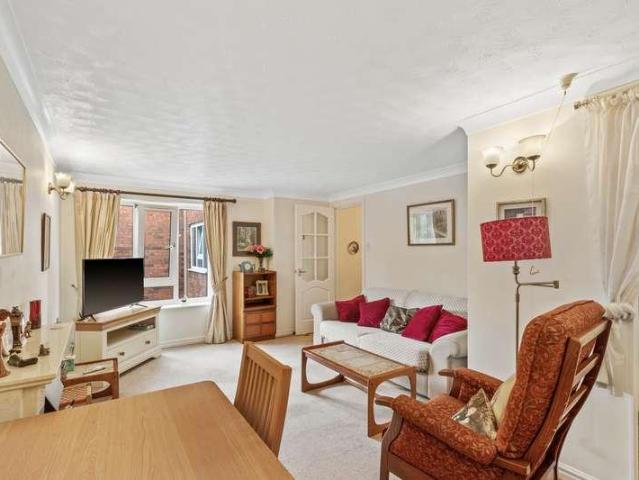 Flat for sale in Appleton, Warrington