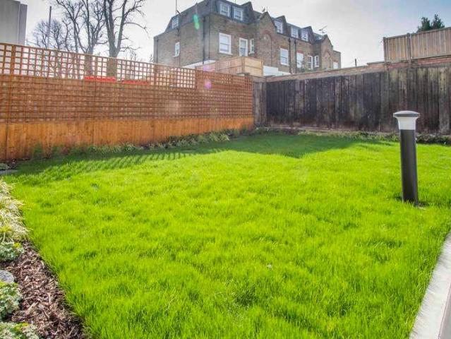Flat for sale in Crouch End, Greater London