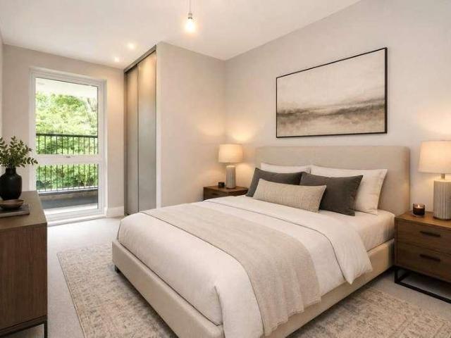 Flat for sale in Esher, Elmbridge