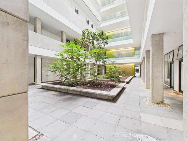 Flat for sale in Imperial Park, Bristol
