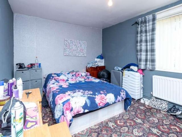 Flat for sale in St. Helens, Laffak
