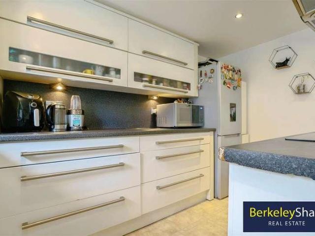 Flat for sale in Liverpool, Dingle