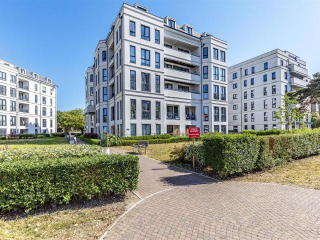 Flat for sale in West Cliff, Bournemouth