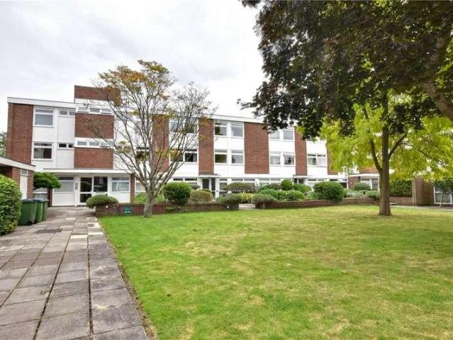 Flat for sale in Kidbrooke, Greater London