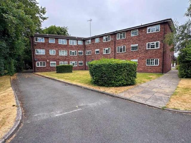 Flat for sale in Heaton Norris, Greater Manchester