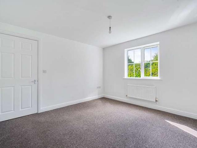 Flat for sale in Launceston, Cornwall