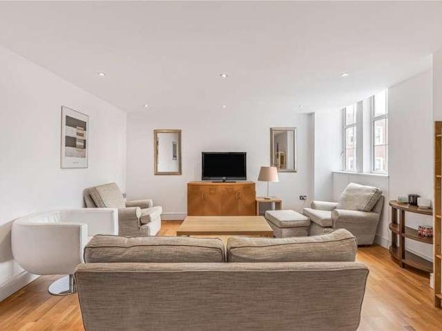 Flat for sale in Westminster, Greater London