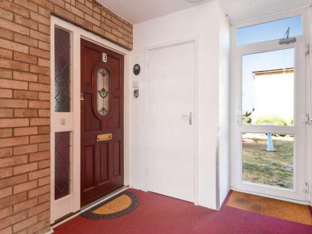 Flat for sale in North Shoebury, Alton Barnes