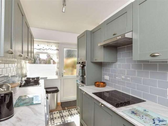 Flat for sale in Worthing, West Sussex