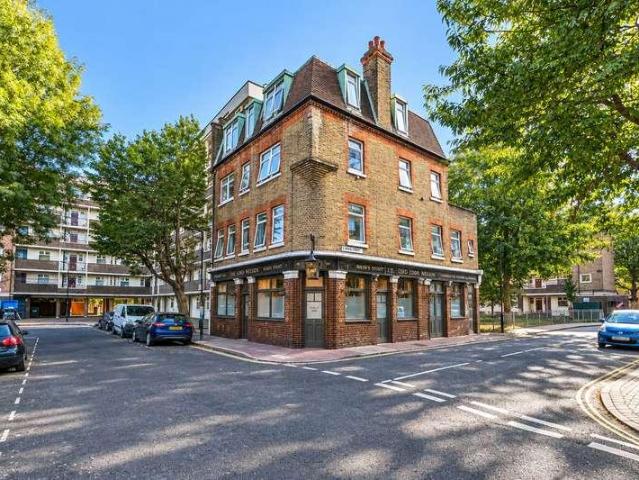 Flat for sale in Canada Water, Greater London