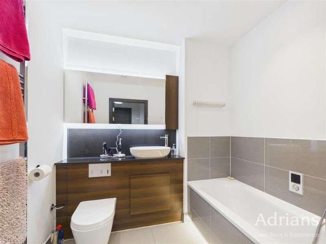Flat for sale in Chelmsford, Essex