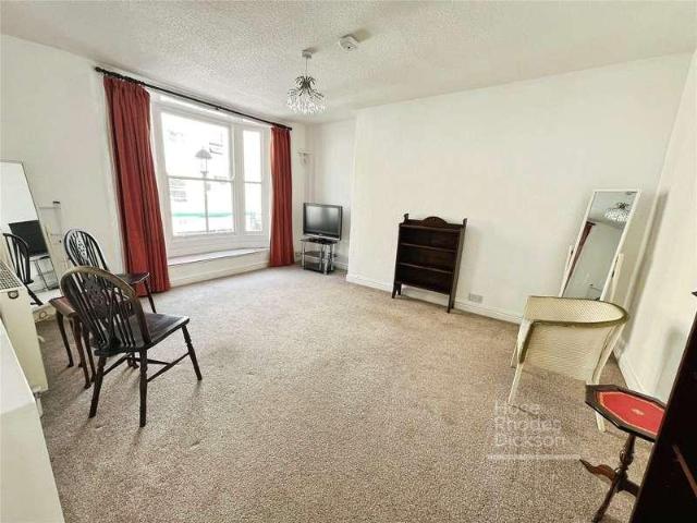 Flat for sale in Binstead, Ryde