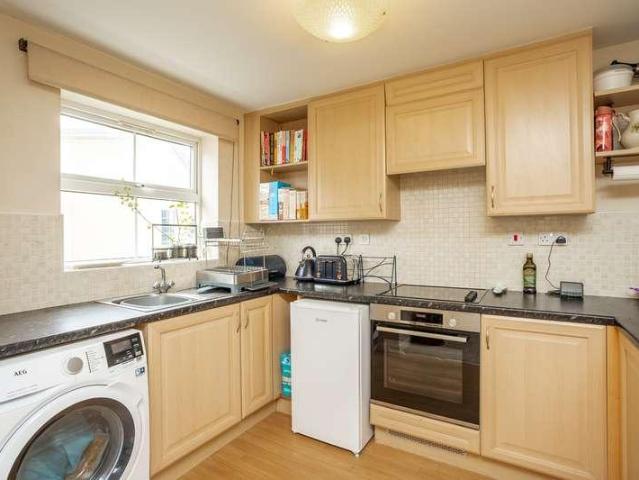Flat for sale in Elmfield, Leicestershire