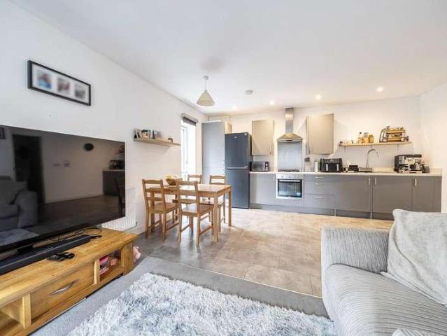Flat for sale in Winklebury, Priest Down