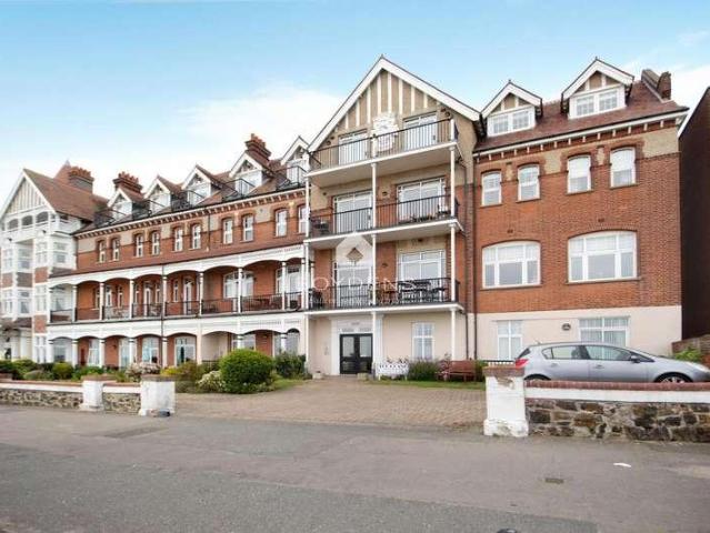 Flat for sale in Frinton and Walton, Dale Hill