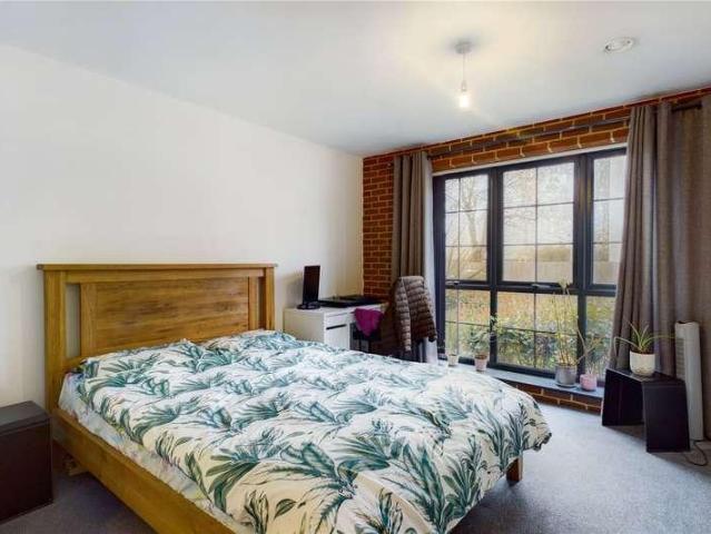 Flat for sale in Enborne, West Berkshire