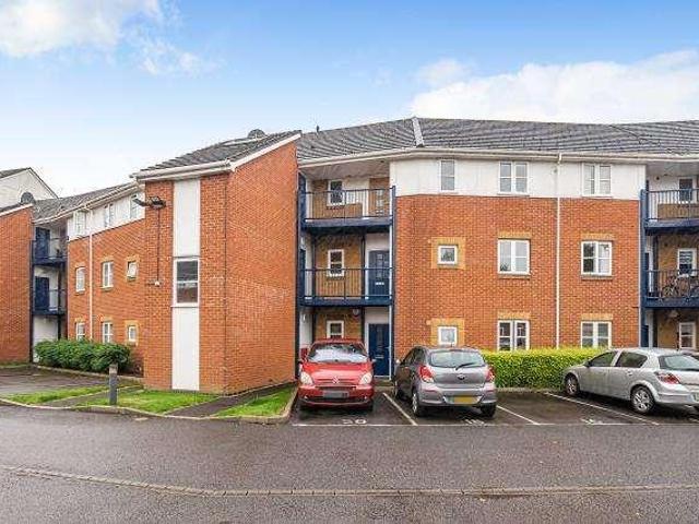 Flat for sale in Newtown, Reading