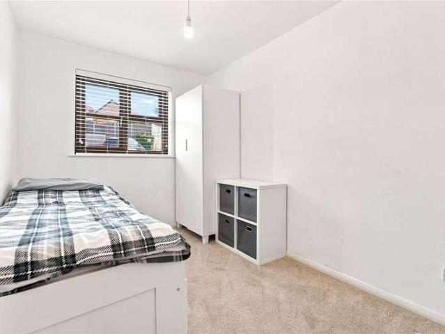 Flat for sale in Chelmsford, Essex