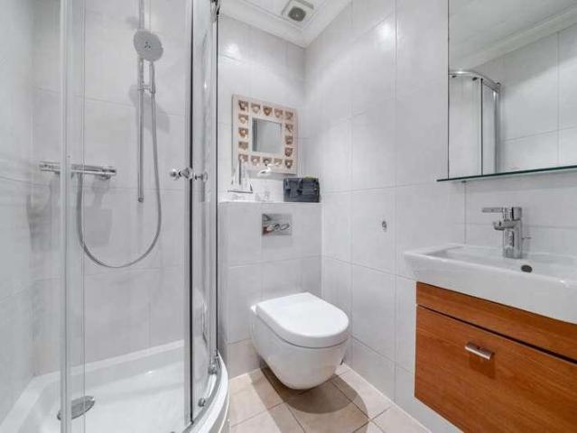 Flat for sale in Winkfield