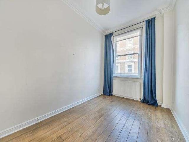Flat for sale in Bayswater, Greater London