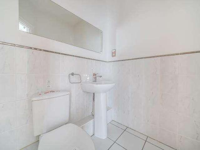 Flat for sale in North Ascot, Ascot