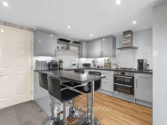 Flat for sale in Hatfield Business Park, Welwyn Hatfield