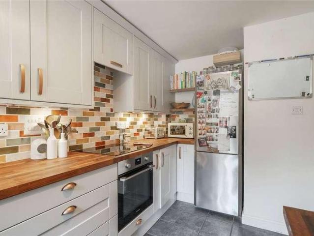 Flat for sale in Archway, Greater London