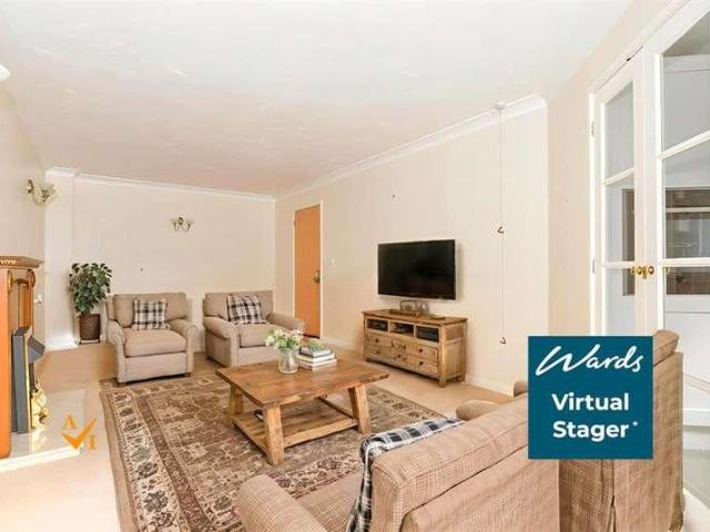 Flat for sale in Brook Street, Bourne Vale
