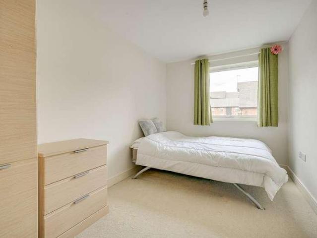 Flat for sale in Leighton-Linslade, Linslade