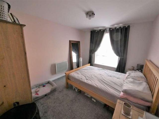 Flat for sale in Westbourne, Key Street