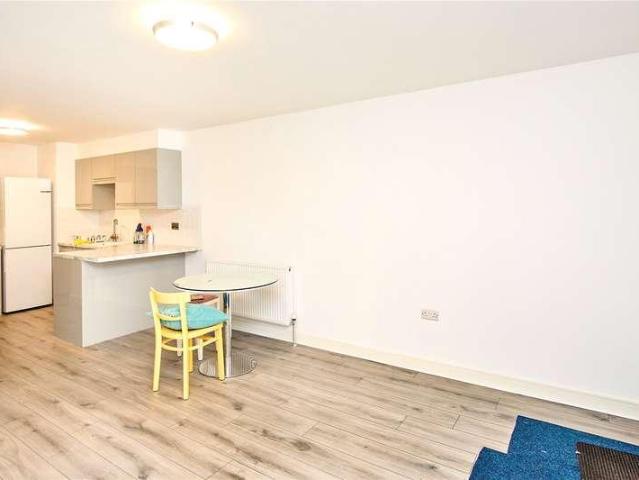 Flat for sale in Binstead, Ryde