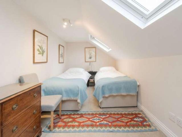Flat for sale in London Borough of Hammersmith and Fulham, Greater London
