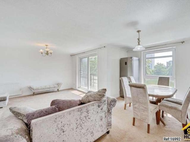 Flat for sale in Greater London