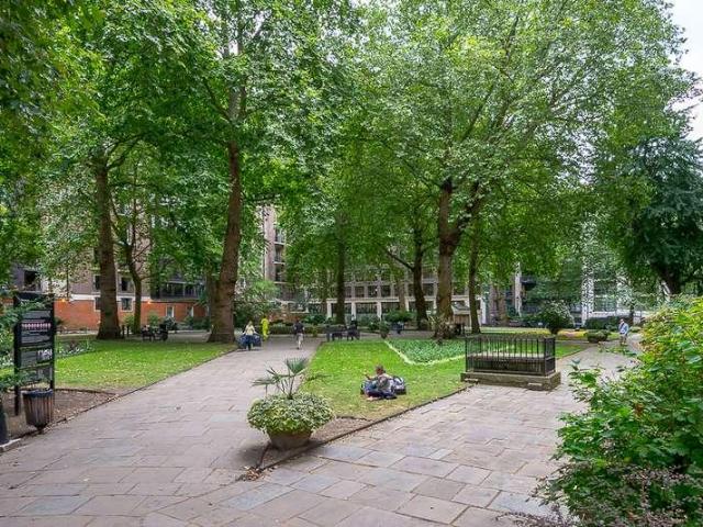 Flat for sale in Westminster, Greater London
