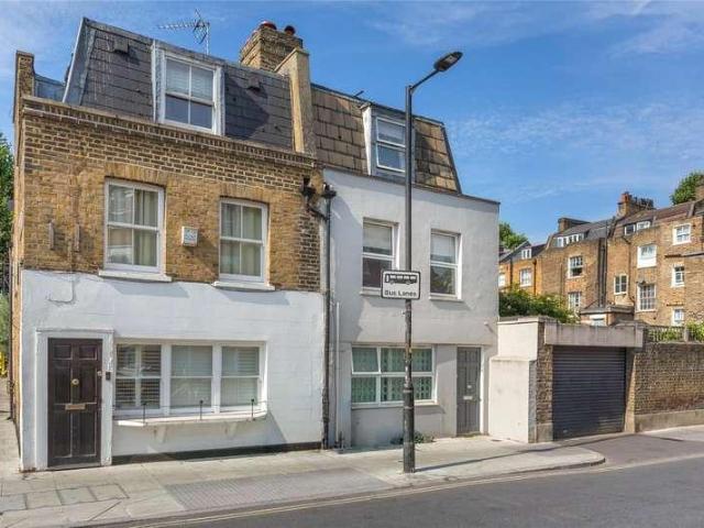 Flat for sale in Elephant and Castle, Greater London