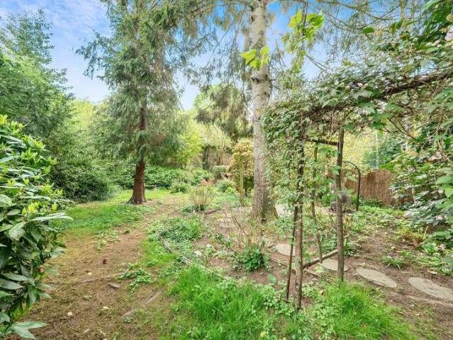 Flat for sale in Sevenoaks, The Butts