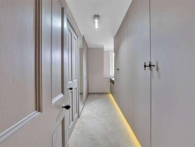 Flat for sale in Chelsea, Greater London