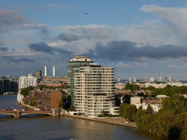 Flat for sale in London Borough of Lambeth, Greater London