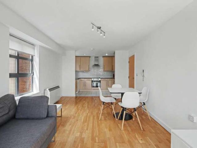 Flat for sale in City Centre, Georgia