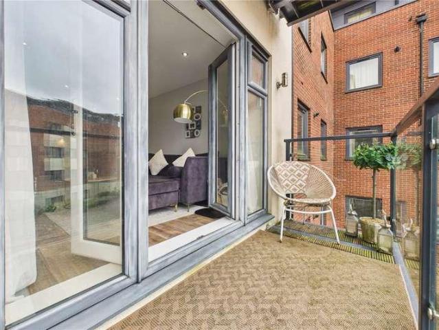 Flat for sale in Blackwell, Perryfields