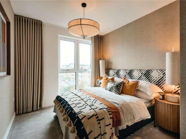 Flat for sale in North Watford, Watford