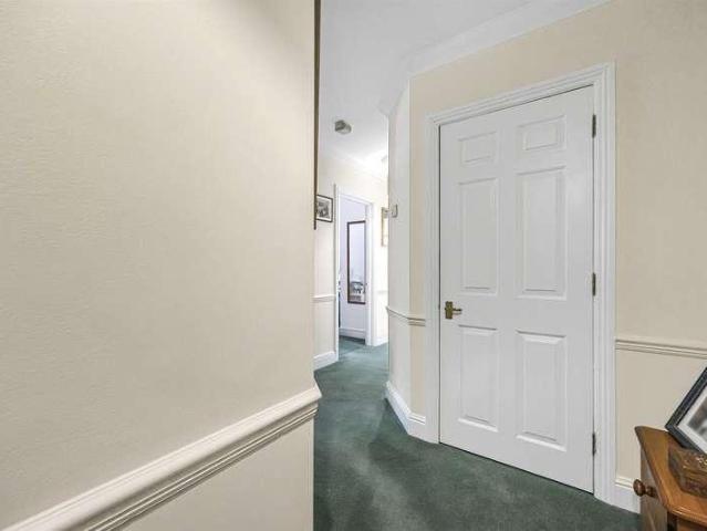 Flat for sale in Reading
