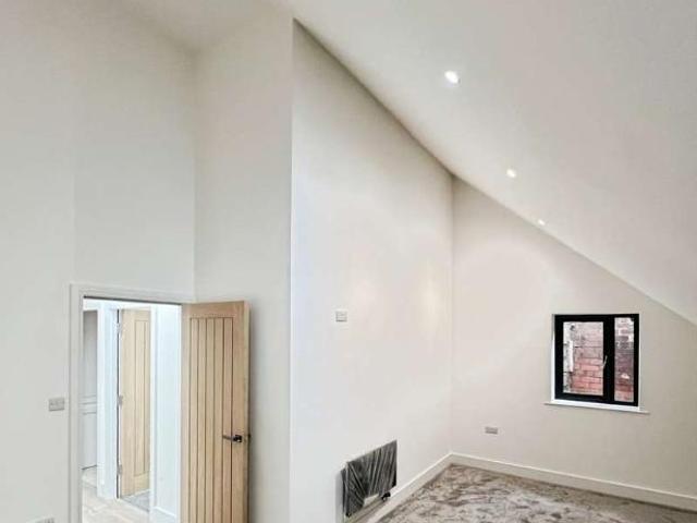 Flat for sale in Lee Bank, Greater Manchester