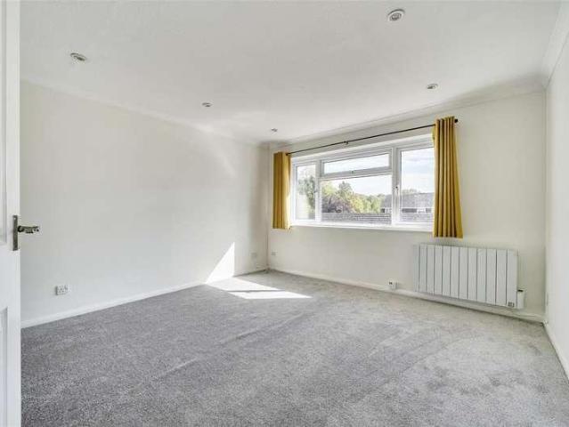 Flat for sale in Reading