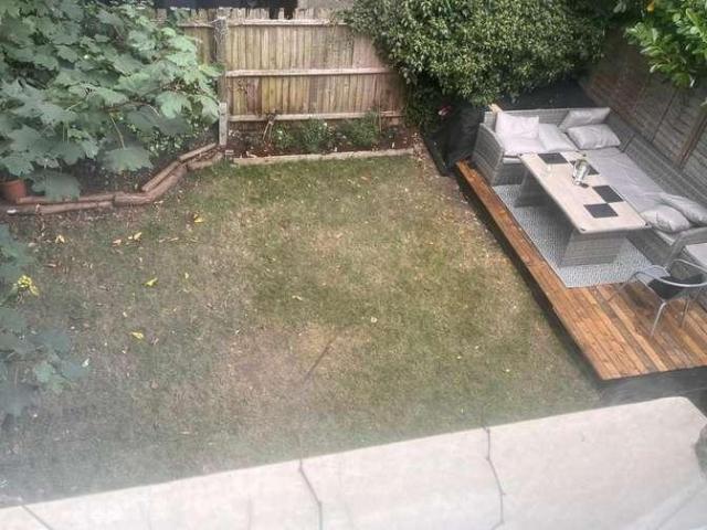 Flat for sale in London Borough of Lewisham, Lower Sydenham
