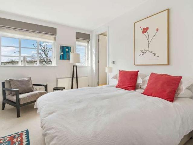 Flat for sale in Notting Hill, Greater London