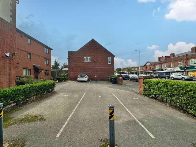 Flat for sale in Irby, Wirral