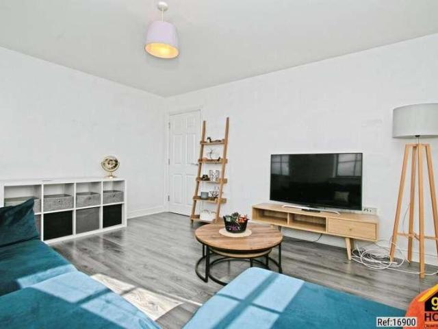 Flat for sale in Newquay, Cornwall