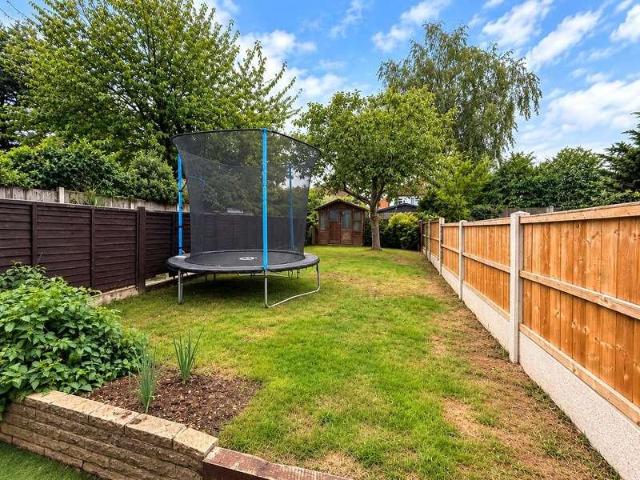 Flat for sale in Prittlewell, Southend-on-Sea