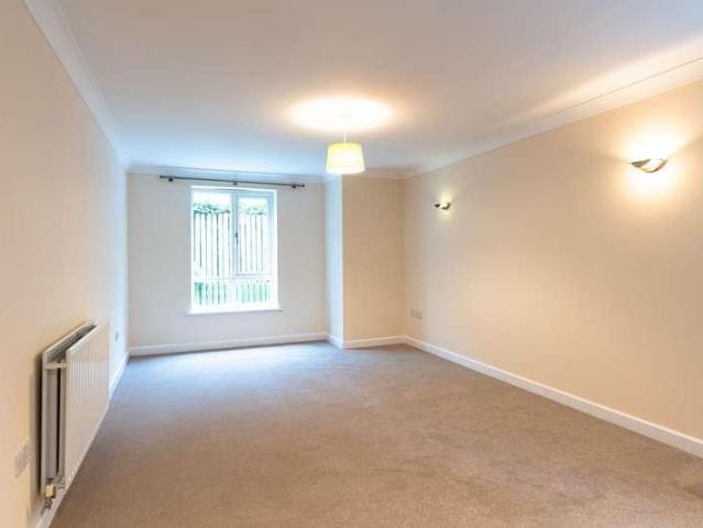 Flat for sale in The Slade, Oxfordshire
